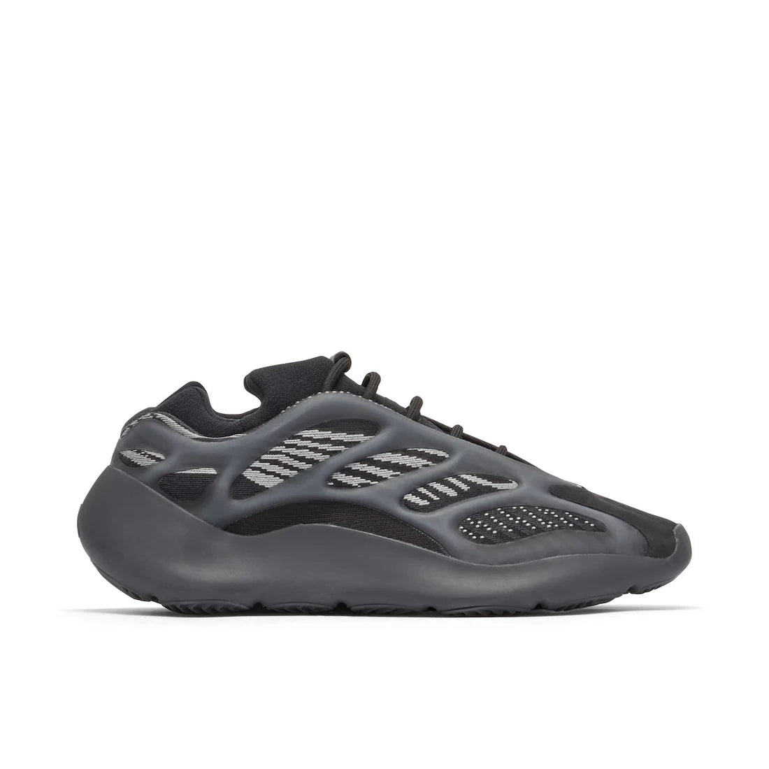 YEEZY 700 V3 暗夜光